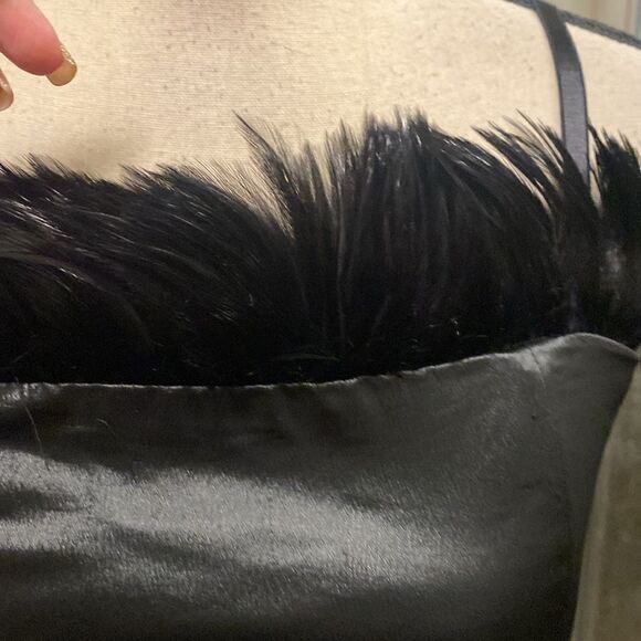 Cache feather trimmed skirt set( 2pc), size 6 - Picture 3 of 9